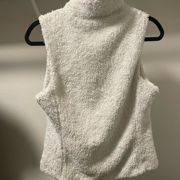 Patagonia Fuzzy Vest - Picture 2 of 4